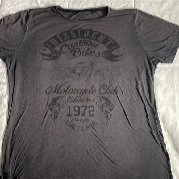 ♠️ 3/20 DNM Dissident Men’s Grey Motorcycle Custom Bikes Grey Tee Shirt Size XL - Picture 1 of 5
